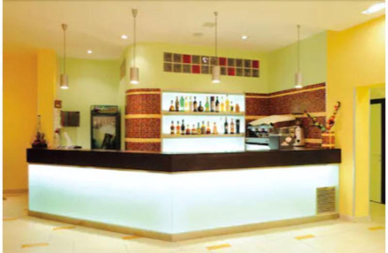 רוקה סן ג'ובאני Hotel Cristina מראה חיצוני תמונה