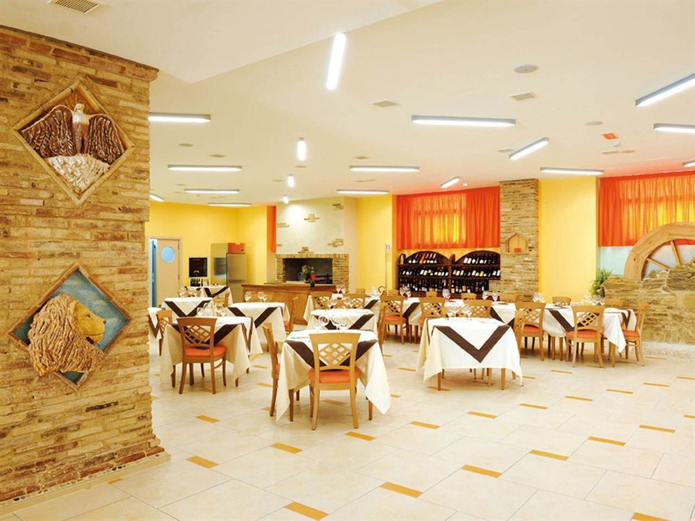 רוקה סן ג'ובאני Hotel Cristina מראה חיצוני תמונה