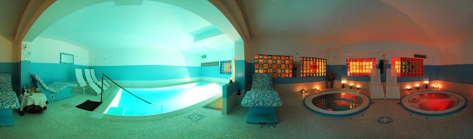 רוקה סן ג'ובאני Hotel Cristina מראה חיצוני תמונה